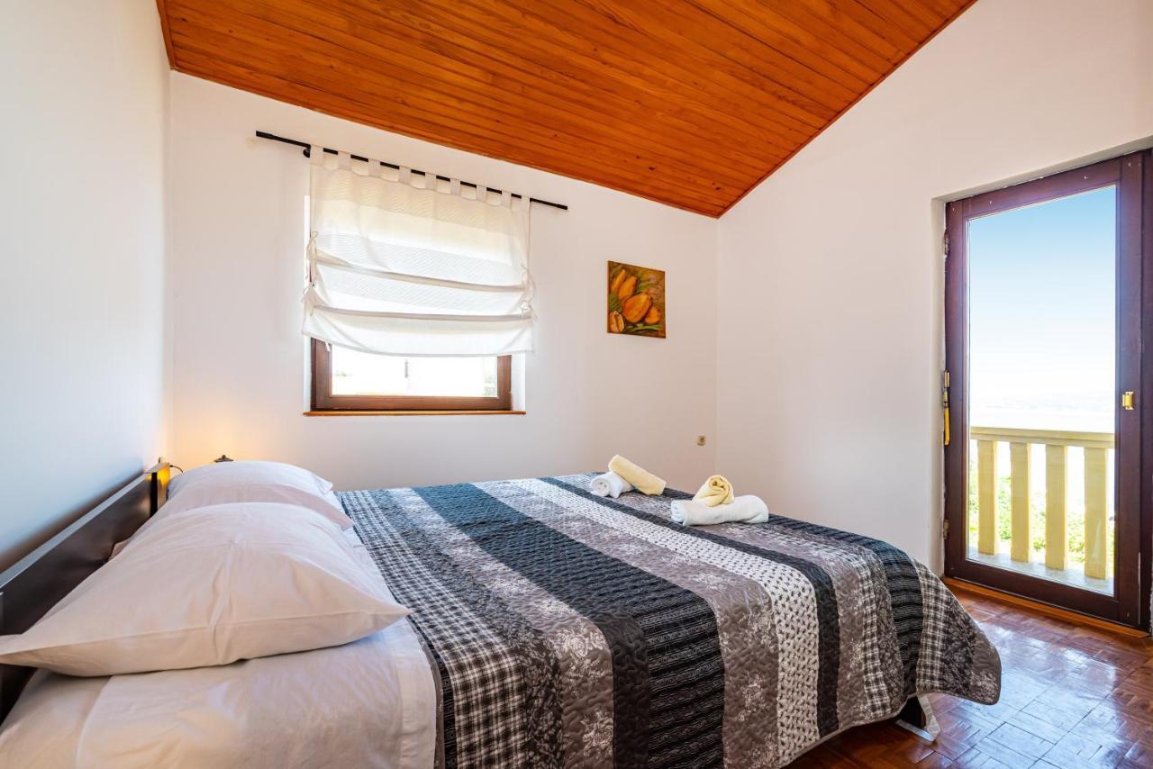 Apartment Sea And Mountain With Pool Novigrad  Room photo